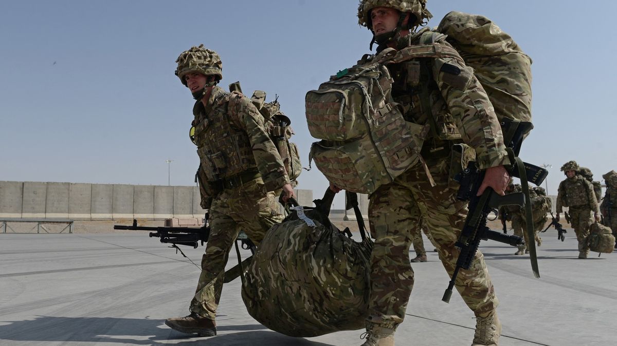 Horší výzbroj i organizace: Britové trpěli v Afghánistánu více než Američané
